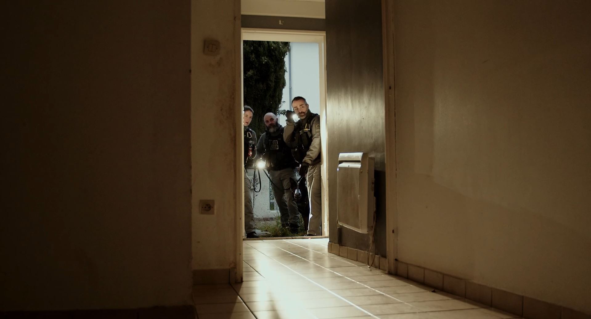Des agents du GITeS inspectent une résidence à Toulouse